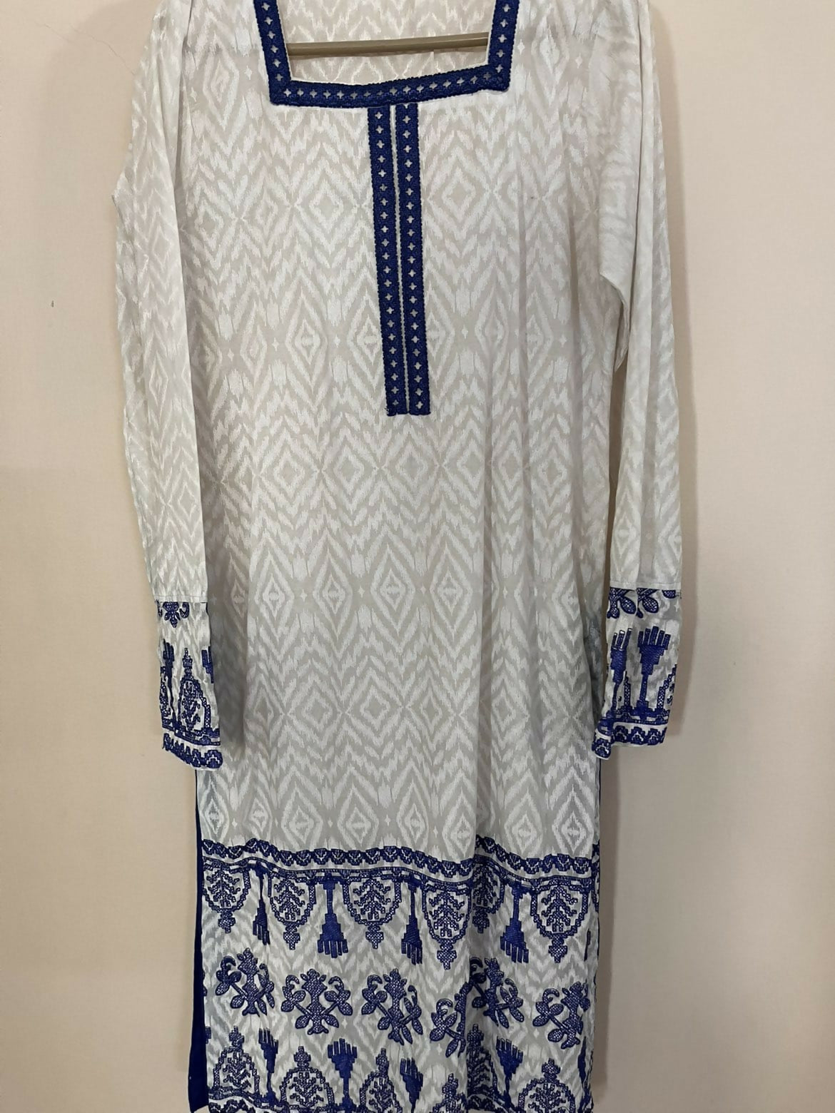 Blue & White Embroidered Shirt | Women Locally Made Kurta | Small | New