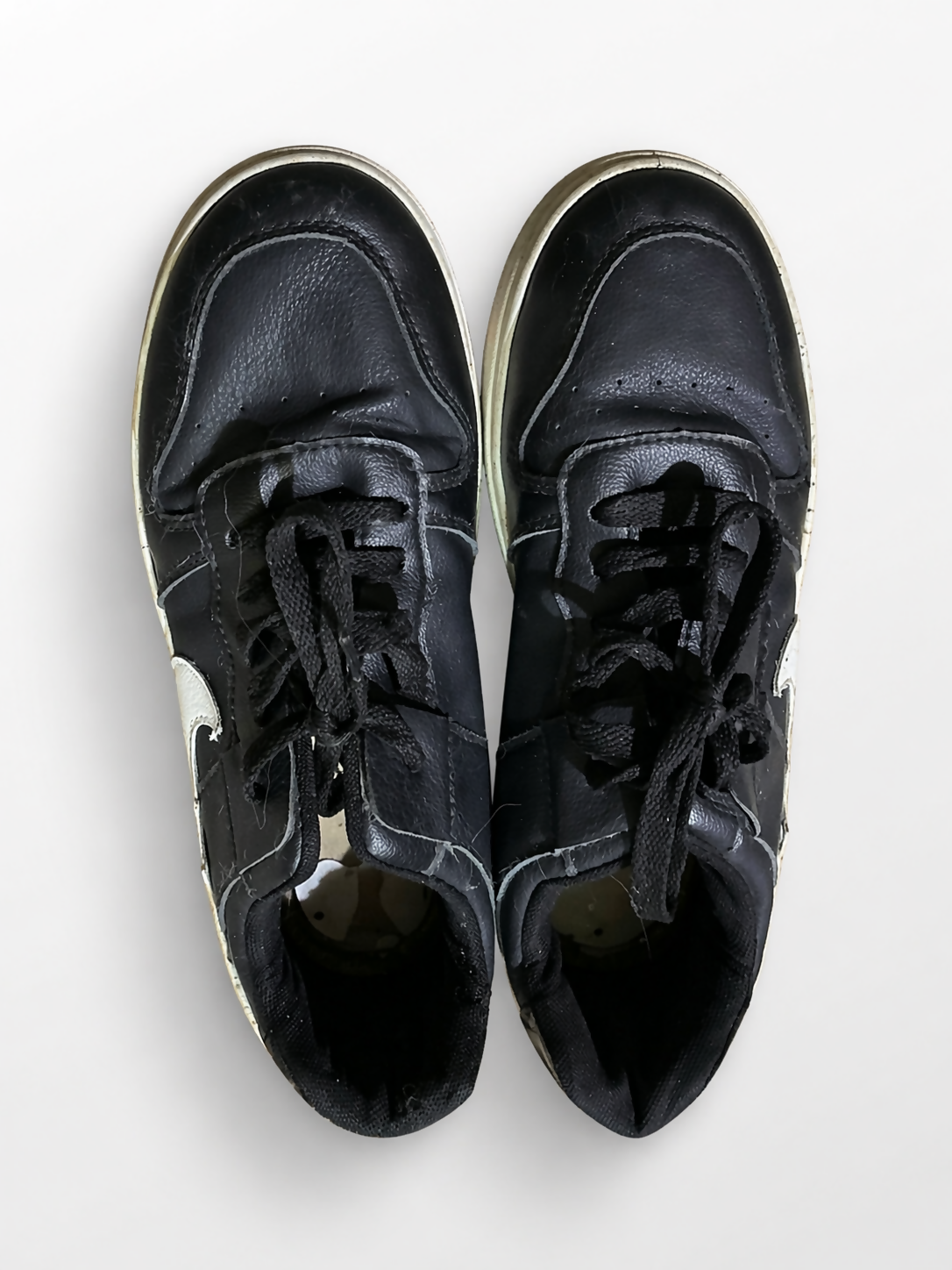 Black & White Shoes | Men Accessories & Footwear | Size: 40 | Preloved