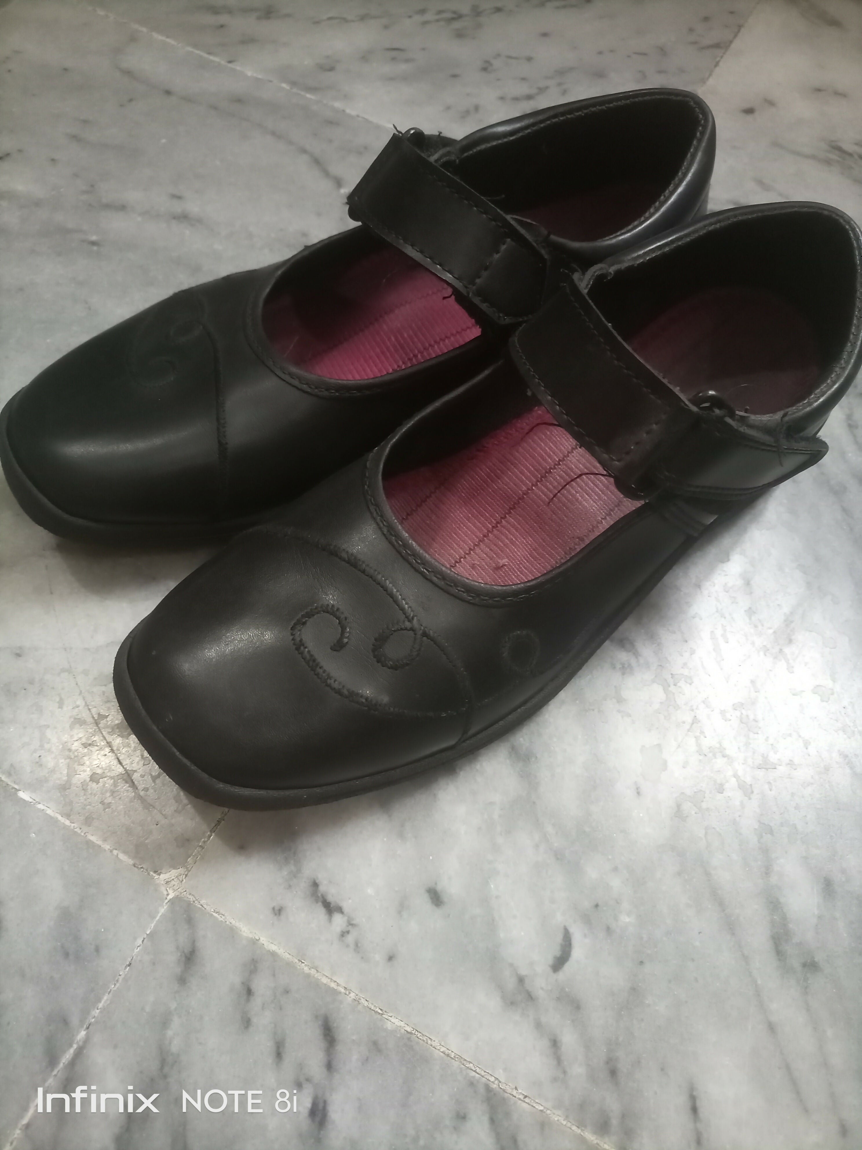 Bata School Shoes | Girls Shoes | Size: 4 | Preloved