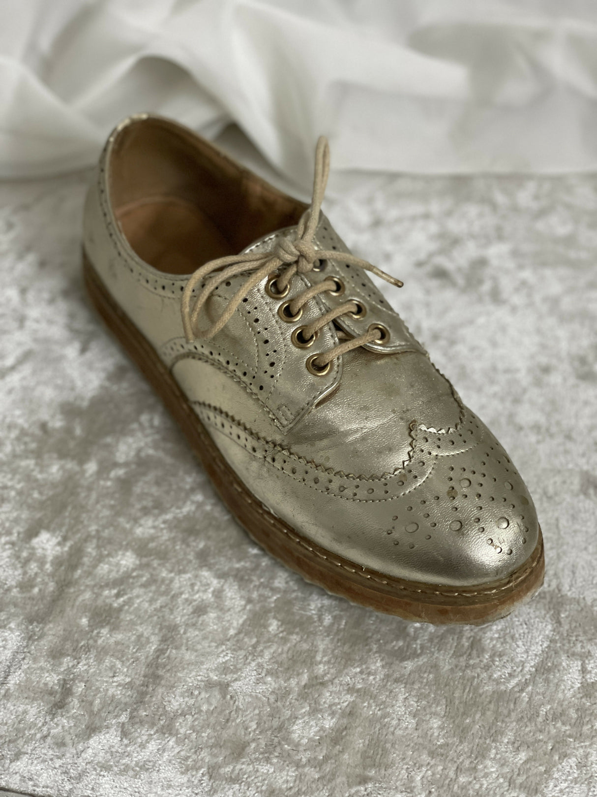 Almas | Golden shoes | Men Footwear | Size:37 | Preloved