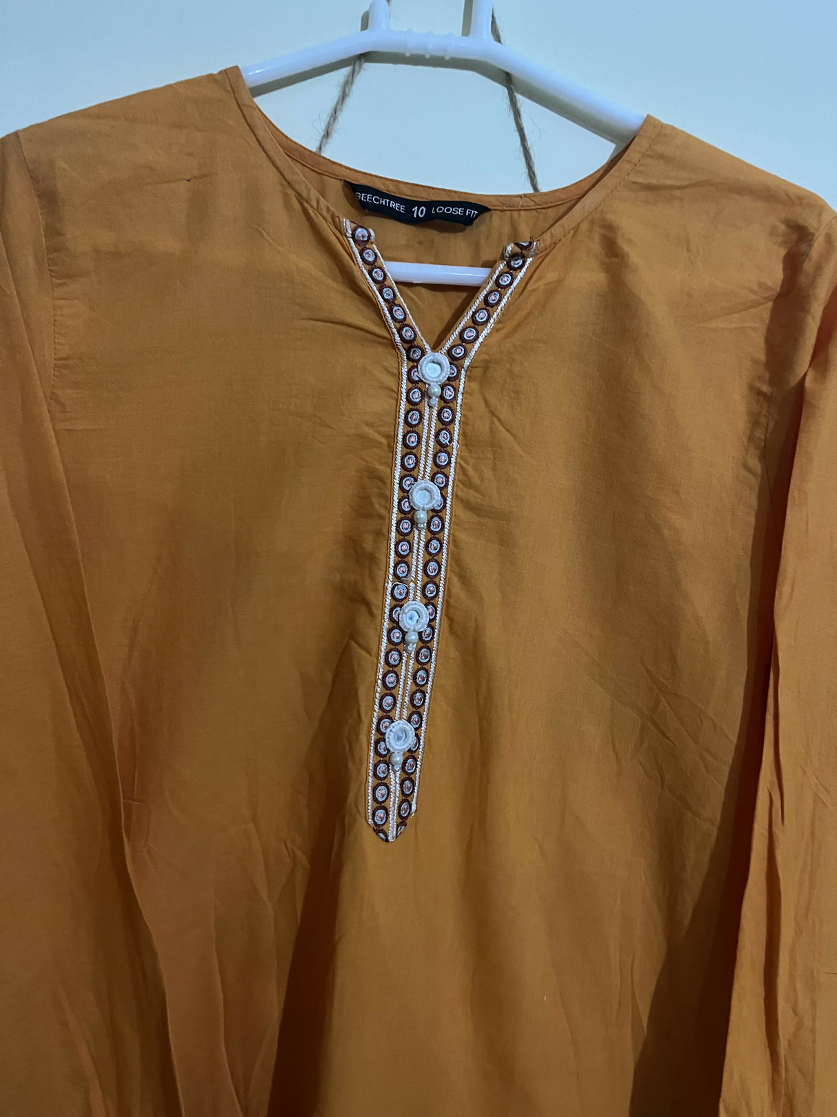 Beechtree Embroidered Kurta | Women Branded Kurta | Medium | Preloved