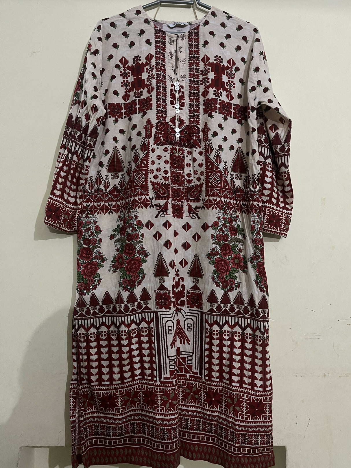 Sapphire | Women Branded Kurta | Medium | White Kurta | Preloved
