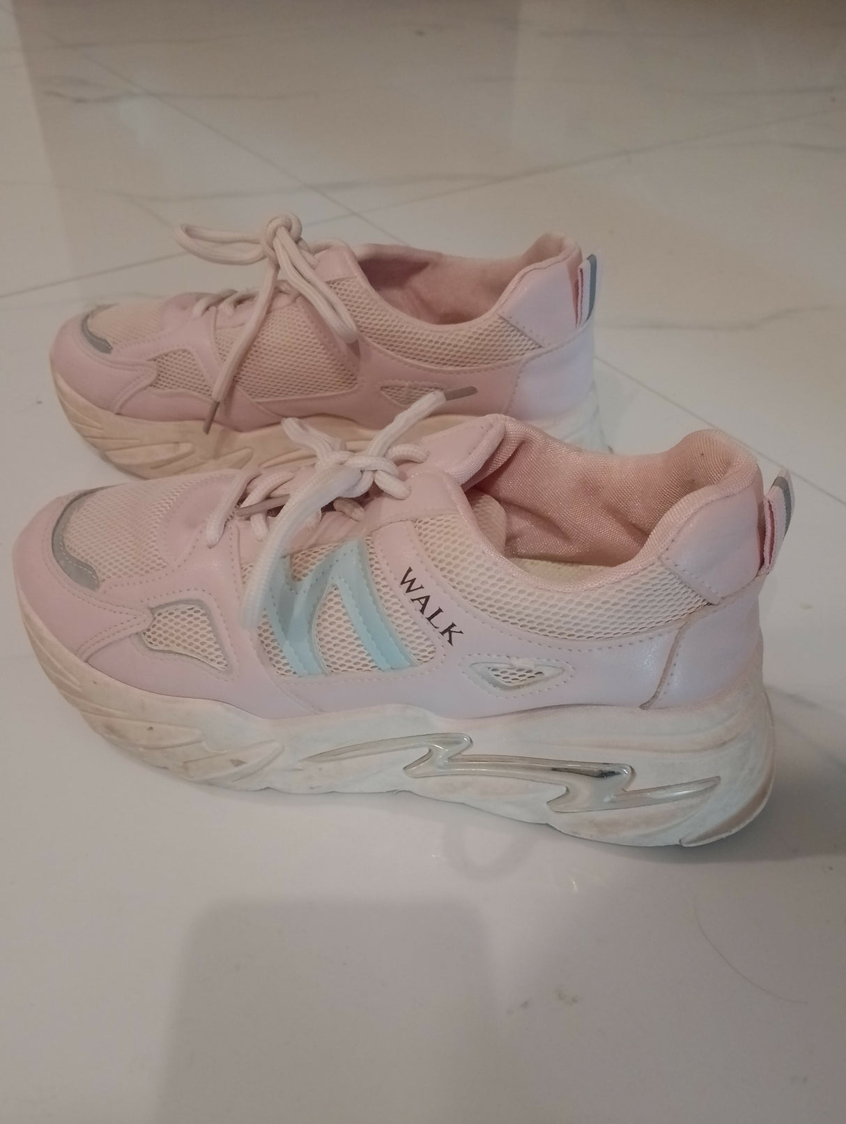 Pink Joggers | Women Shoes | Sport Shoes & Joggers | Size: 39 | Preloved