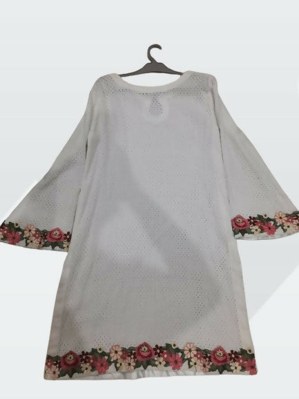 White Chicken Kari Kurta | Women Locally Made Kurta | Small | Preloved