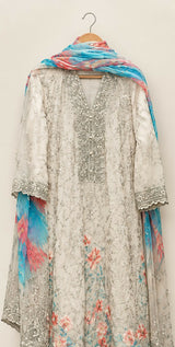 White Embroidered 2Pc | Women Locally Made Kurta | Medium | Preloved