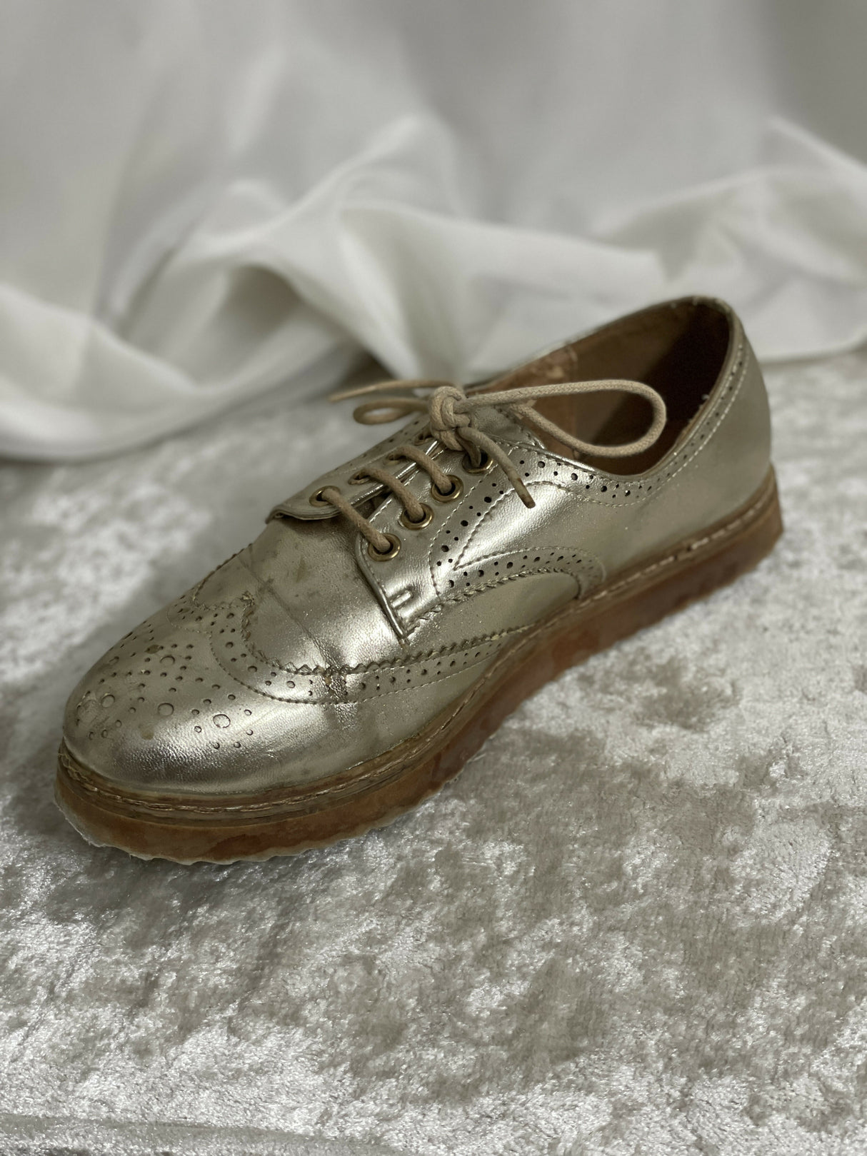 Almas | Golden shoes | Men Footwear | Size:37 | Preloved