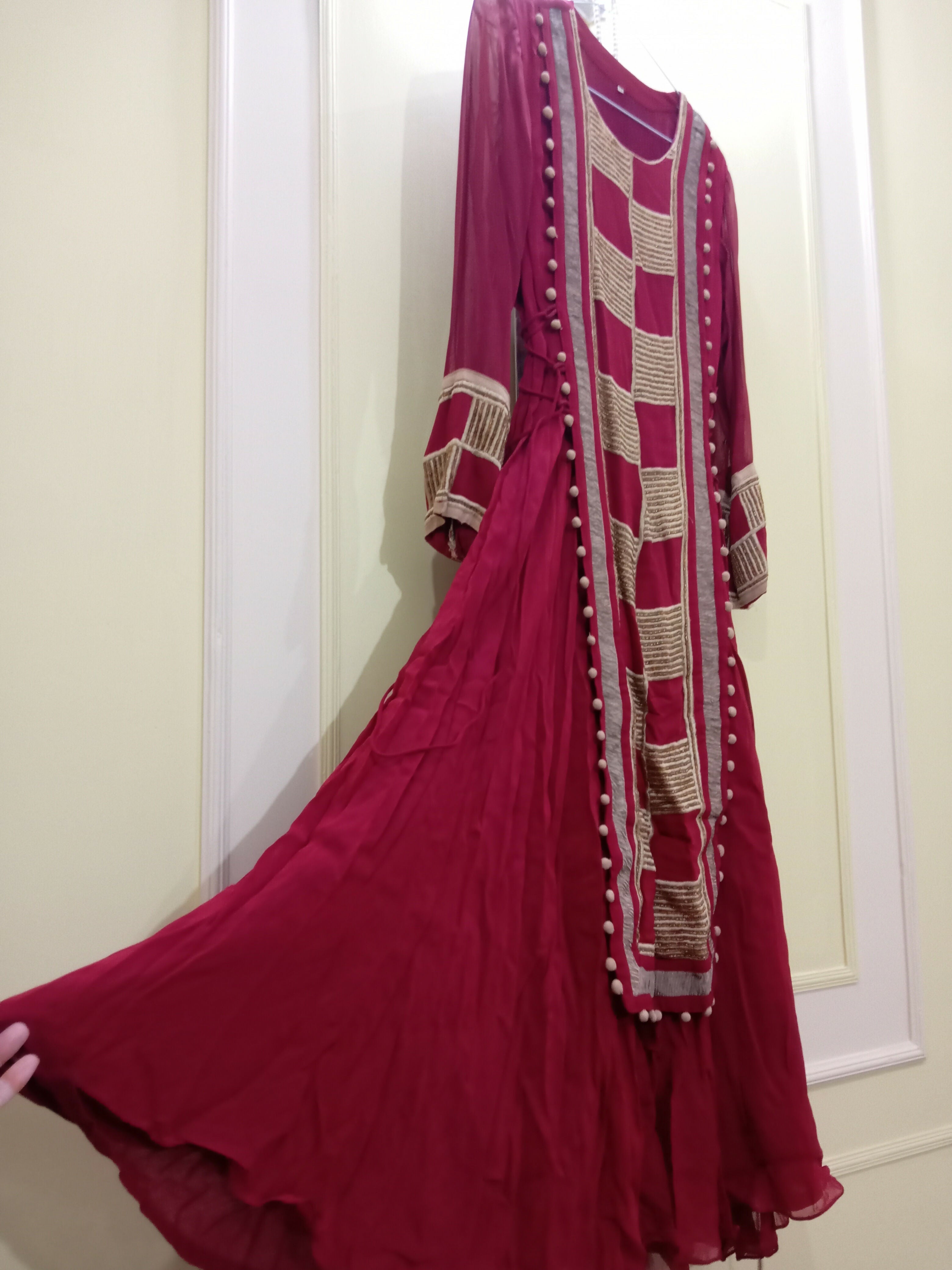 Maroon Chiffon Full Flair Maxi | Women Froks & Maxis | Small | Preloved