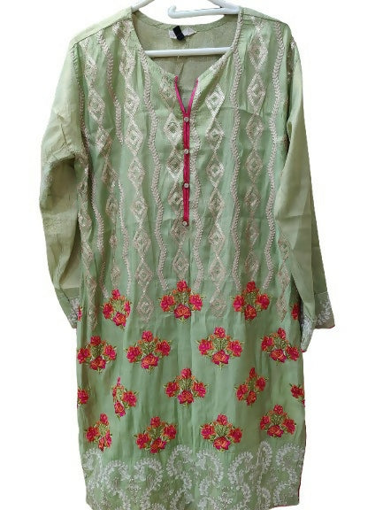 Embroidered Beautiful Kurta | Women Locally Made Kurta | Medium | Worn Once