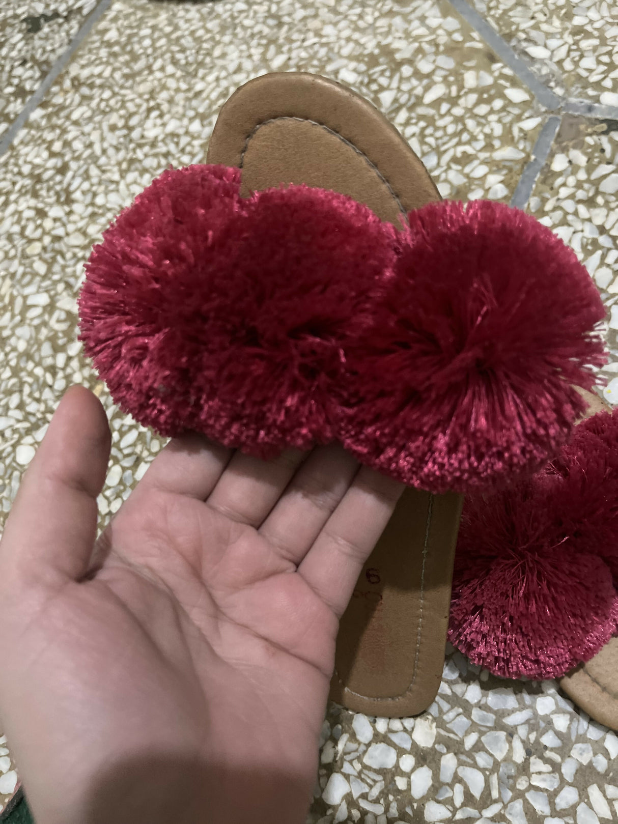 Metro Shoes | Women Shoes | Sandals & Flats | Size: 6 | Preloved