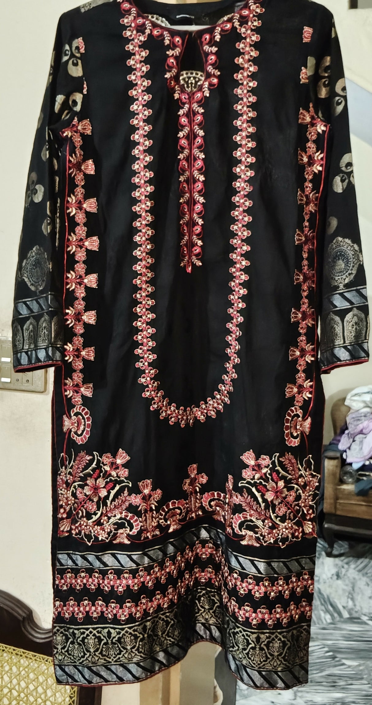 Sapphire | Women Branded Kurta | Black | Small | Worn Once