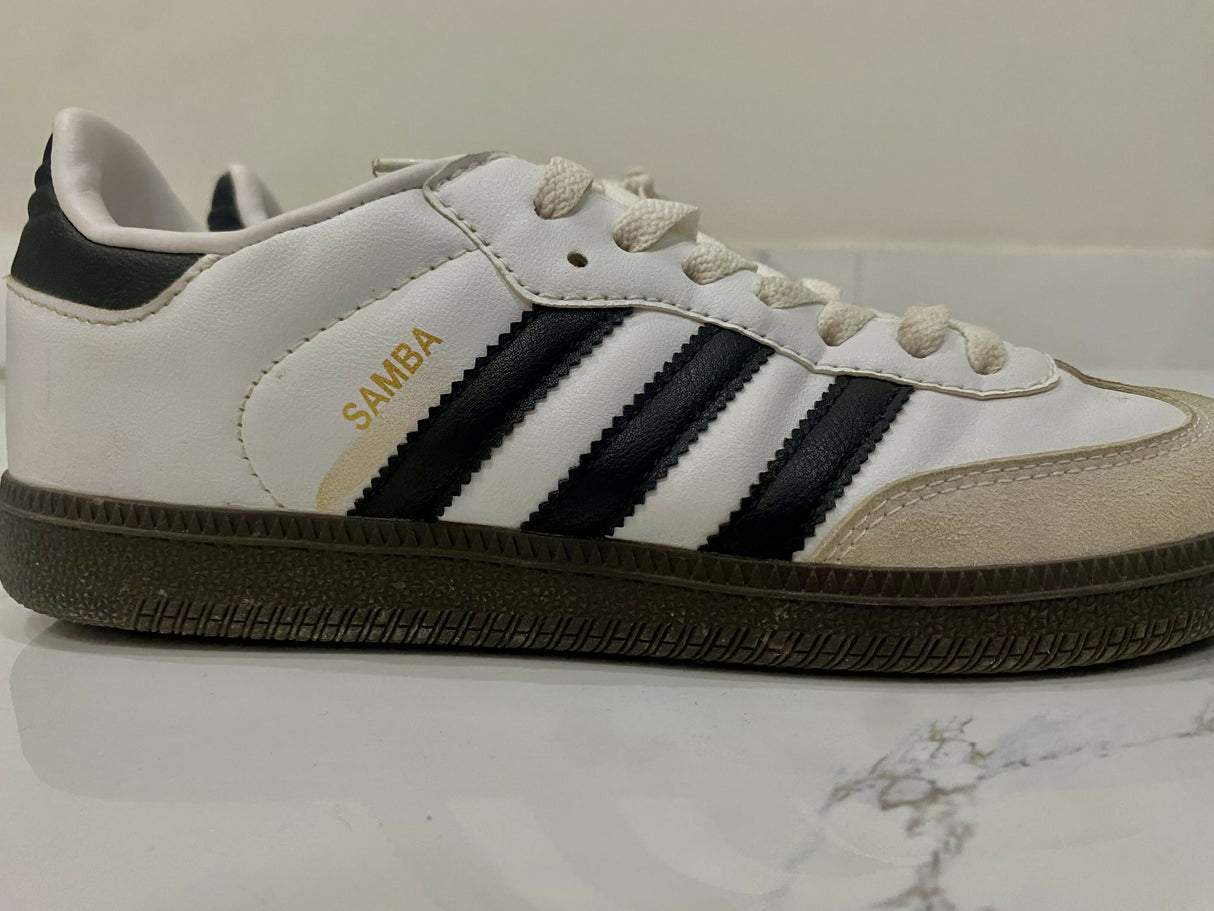 Adidas Samba Shoes | Women Shoes | Sports Shoes & Joggers | Size: US 8 | White | Preloved