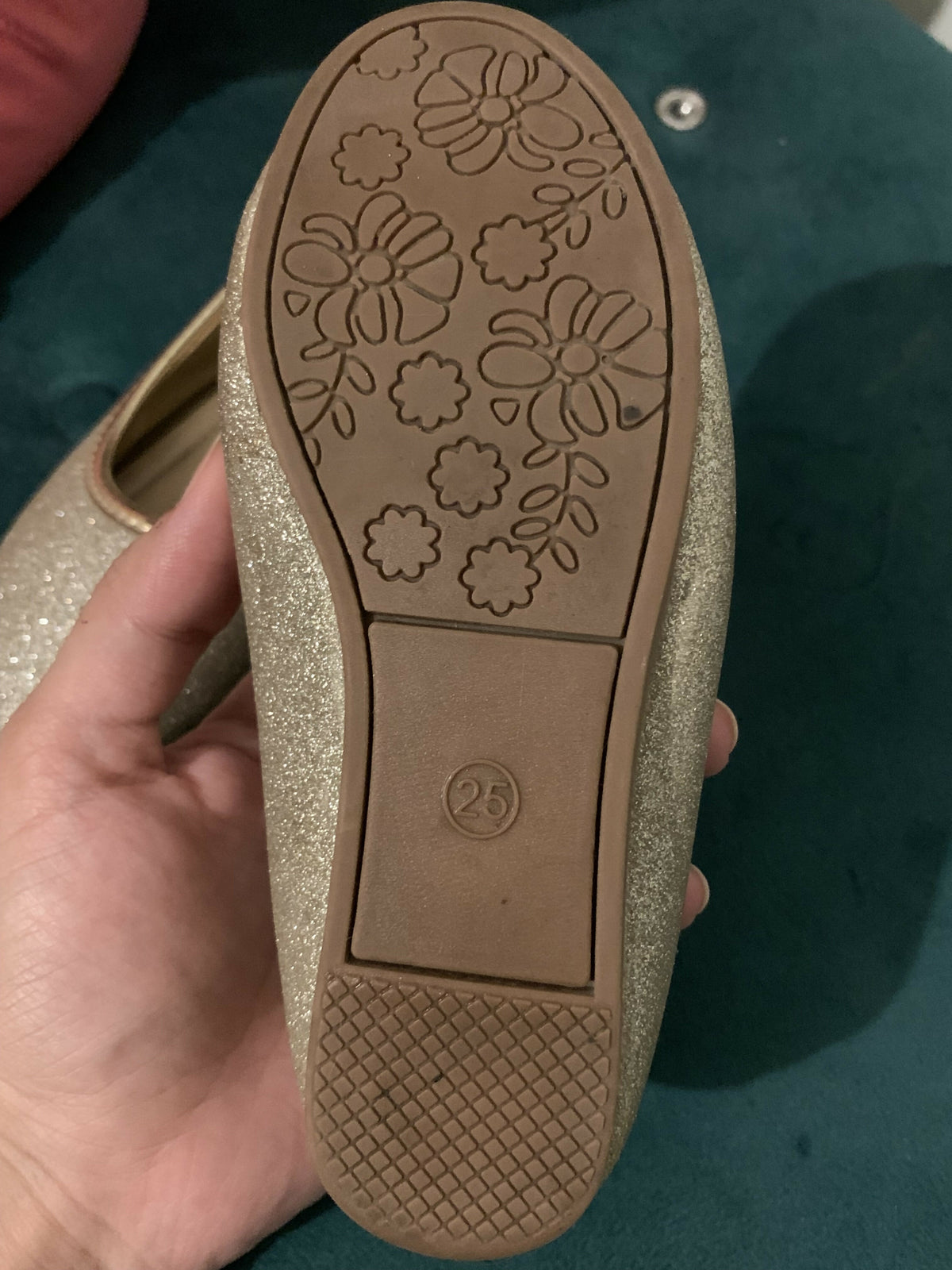 Clive | KIds | Girls Shoes | Size: 25 | Silver | Preloved