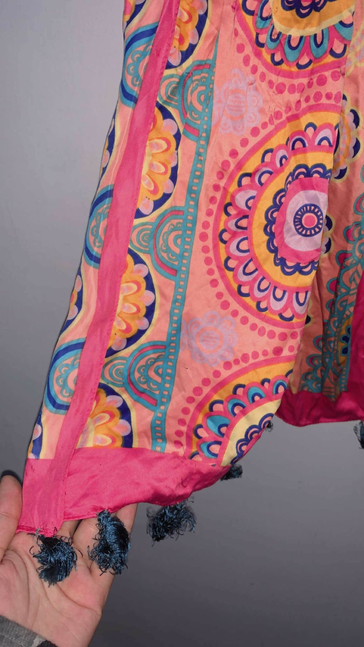 Silk Staller| Women Accessories | Size: Standard | Preloved printed scarf/ hijab/ dupatta