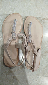 Flat slippers styles | Women Shoes | Size USA 9 | Worn Once