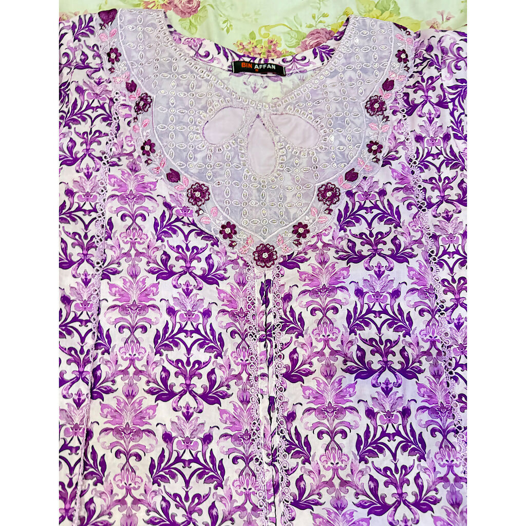 Embroided lawn 3Pcs | Women Locally Made Kurta | Medium | Purple | Brand New