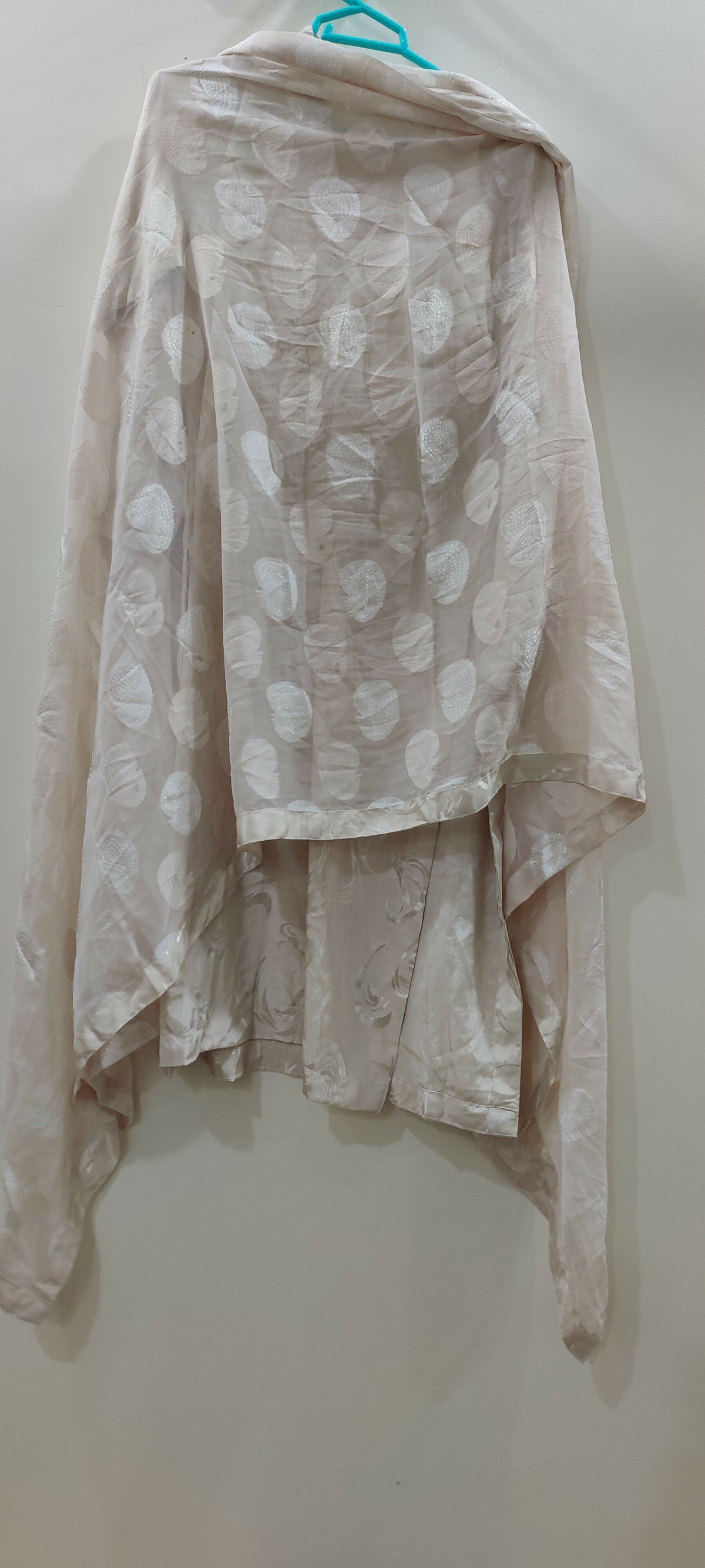 Off White Kurta | Women Locally Made Kurta | Small | Worn Once