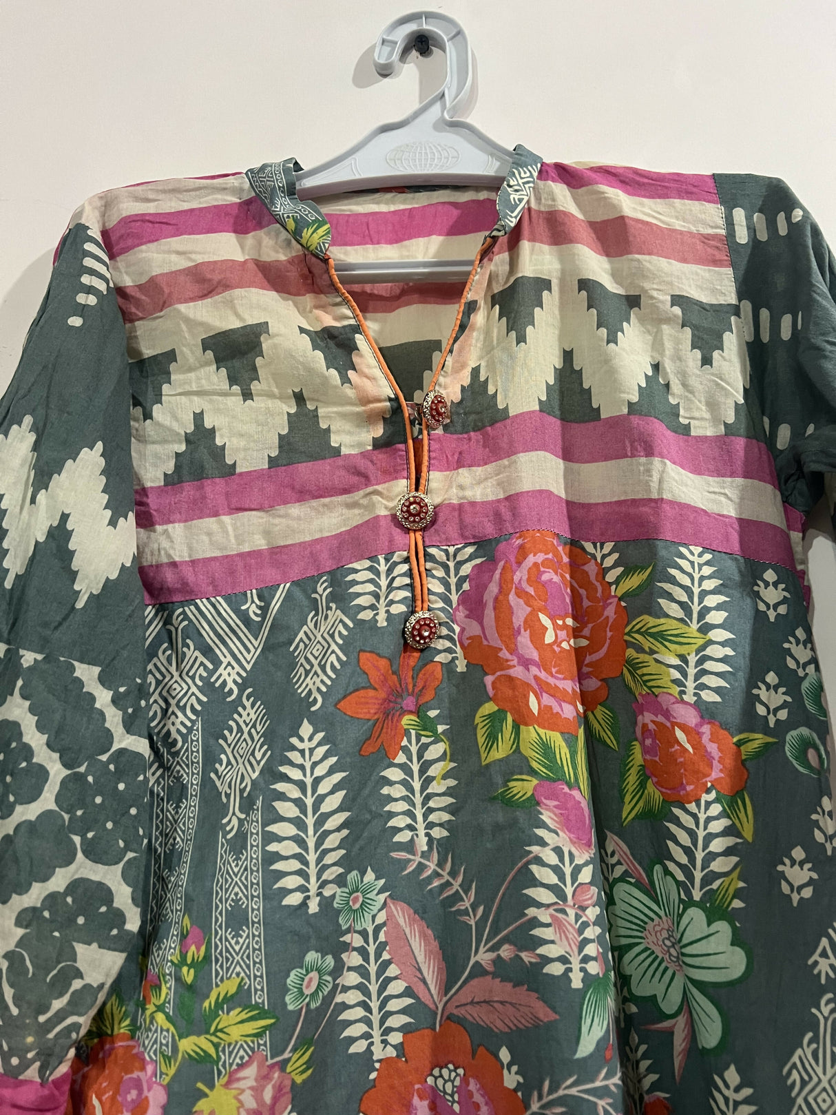 Stitched Kurta | Women Locally Made Kurta | Small | Preloved