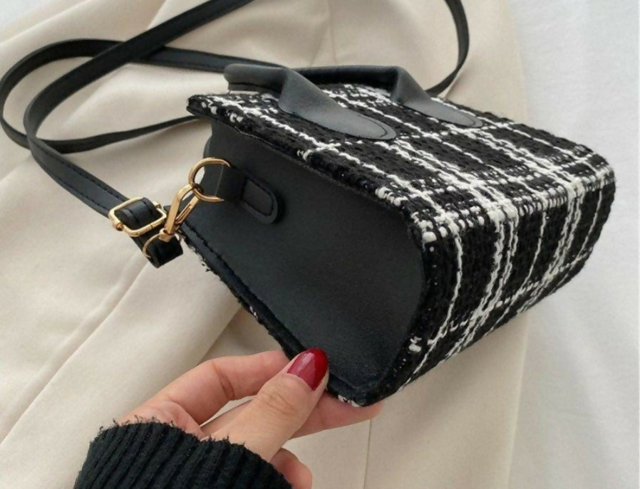 Embroidered mini handbag-196 | Women Bags | Mini bags | Brand New