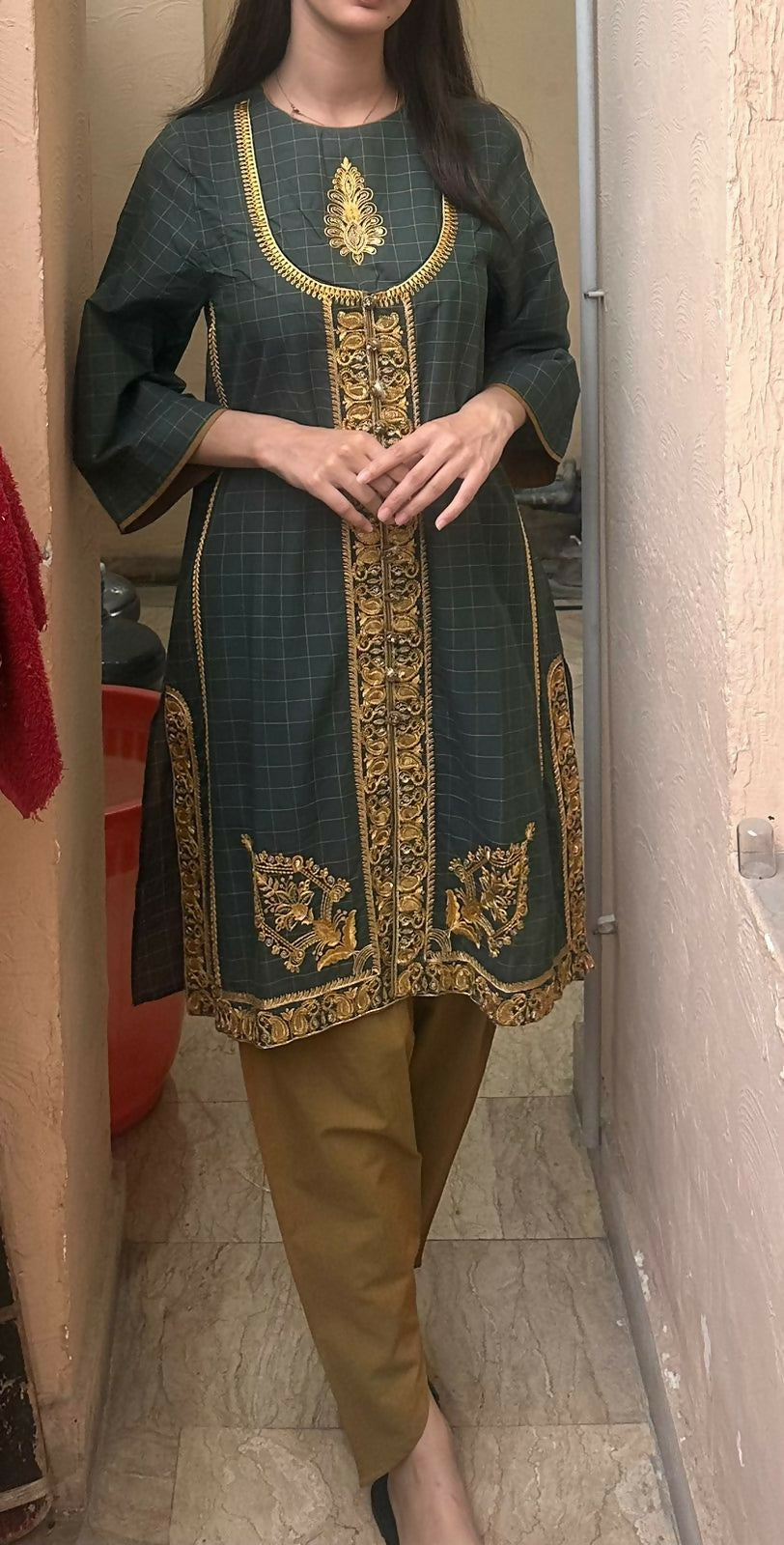 Two Piece Embroidered Suit | Ethnic Brand | Small | Preloved
