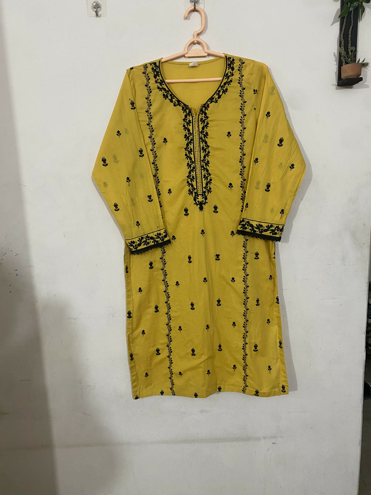 Kayseria | Women Branded Kurta | Mustard | Large | Preloved