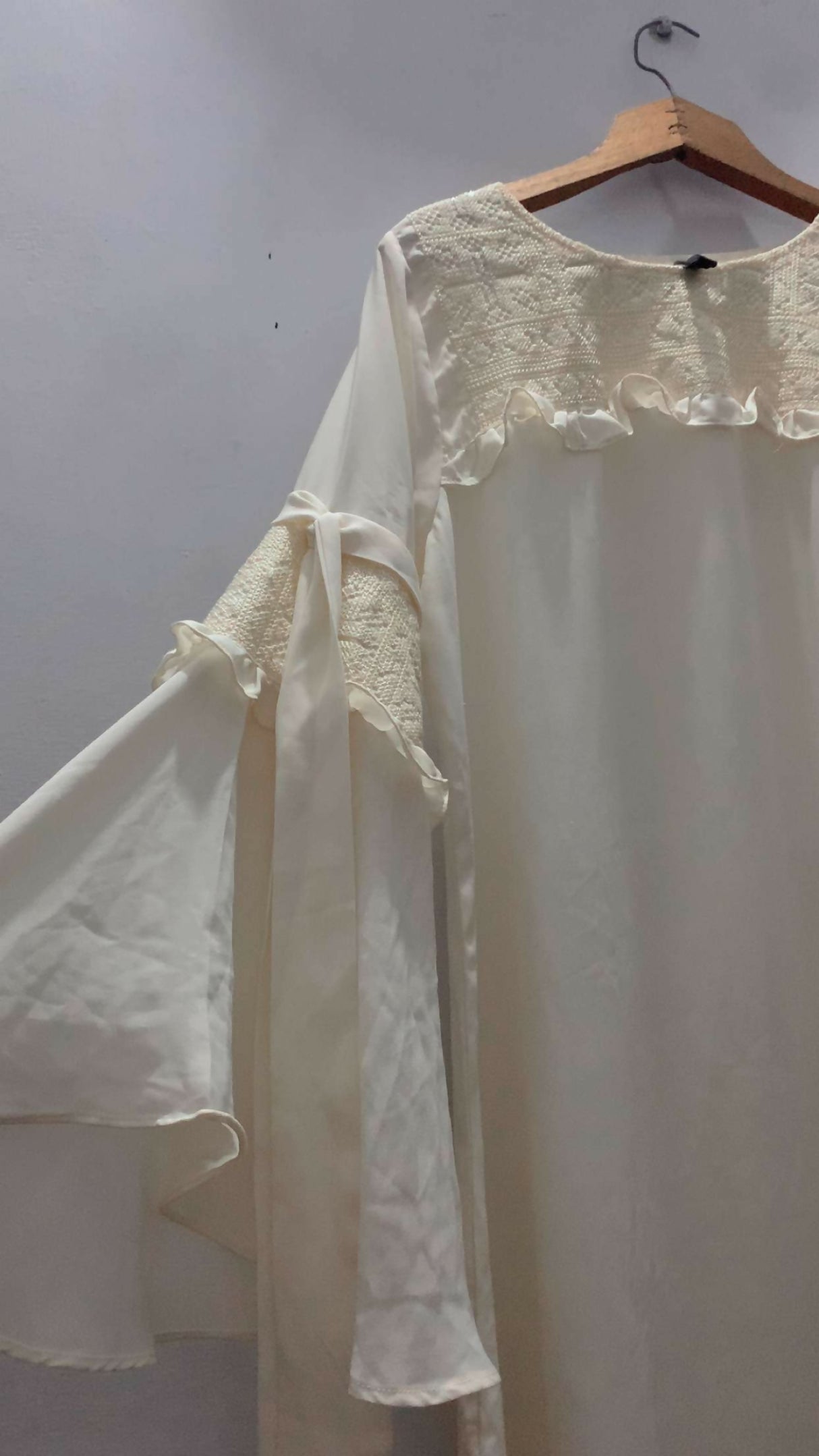 2 PC Top & Duppata| Women Dresses & Skirts | Medium | Worn Once