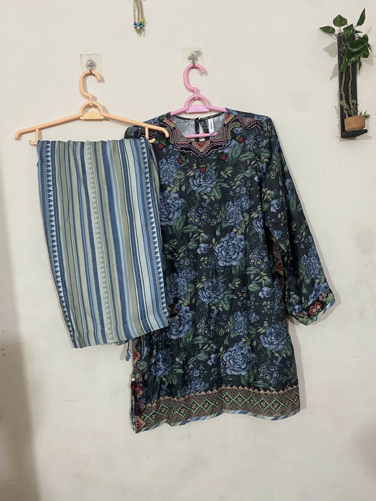 Ethnc | Women Branded Kurta | Blue | Large | Worn Once