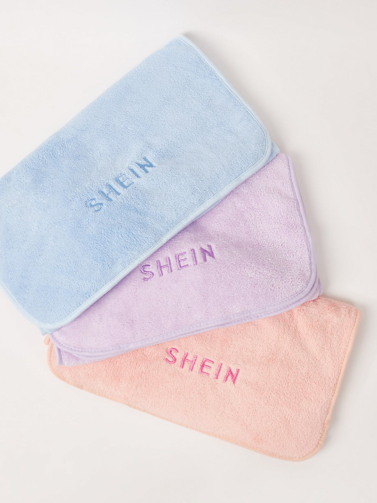 Buy SHEIN 1pc Random Color Flannel Face Towel in Pakistan