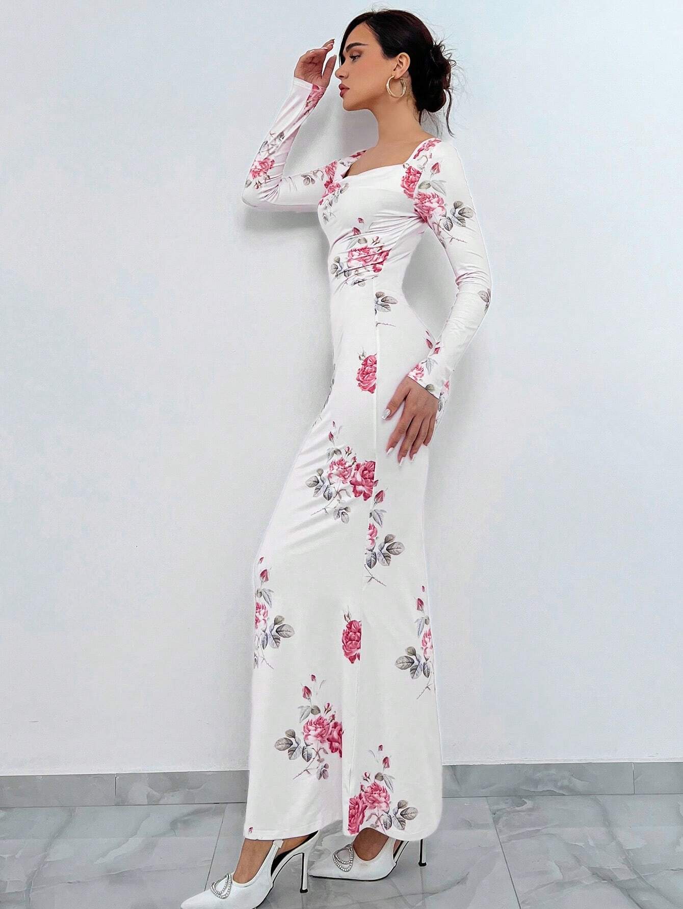 Buy SHEIN Aloruh Women's Floral Printed Long Sleeve Mermaid Hem Dress in Pakistan