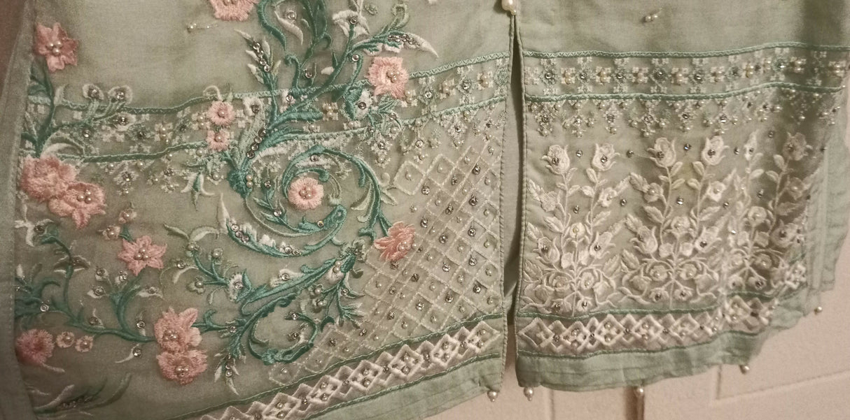 Agha Noor | Women Branded Kurta | Large | Preloved