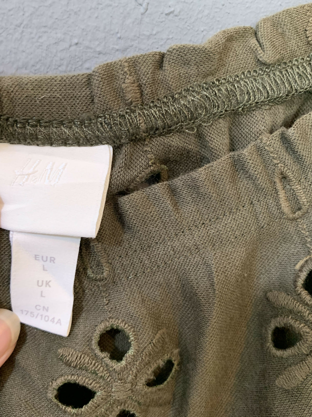 H&M | Women Tops & Shirts | Medium to Large | Green | Preloved
