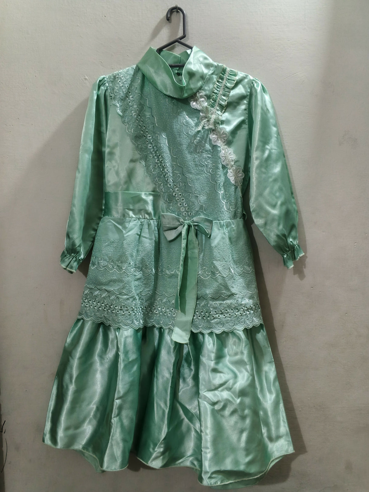 Sea Green Silk Frock | Girls Skirts & Dresses | Size: 6 to 7 Yrs | Preloved
