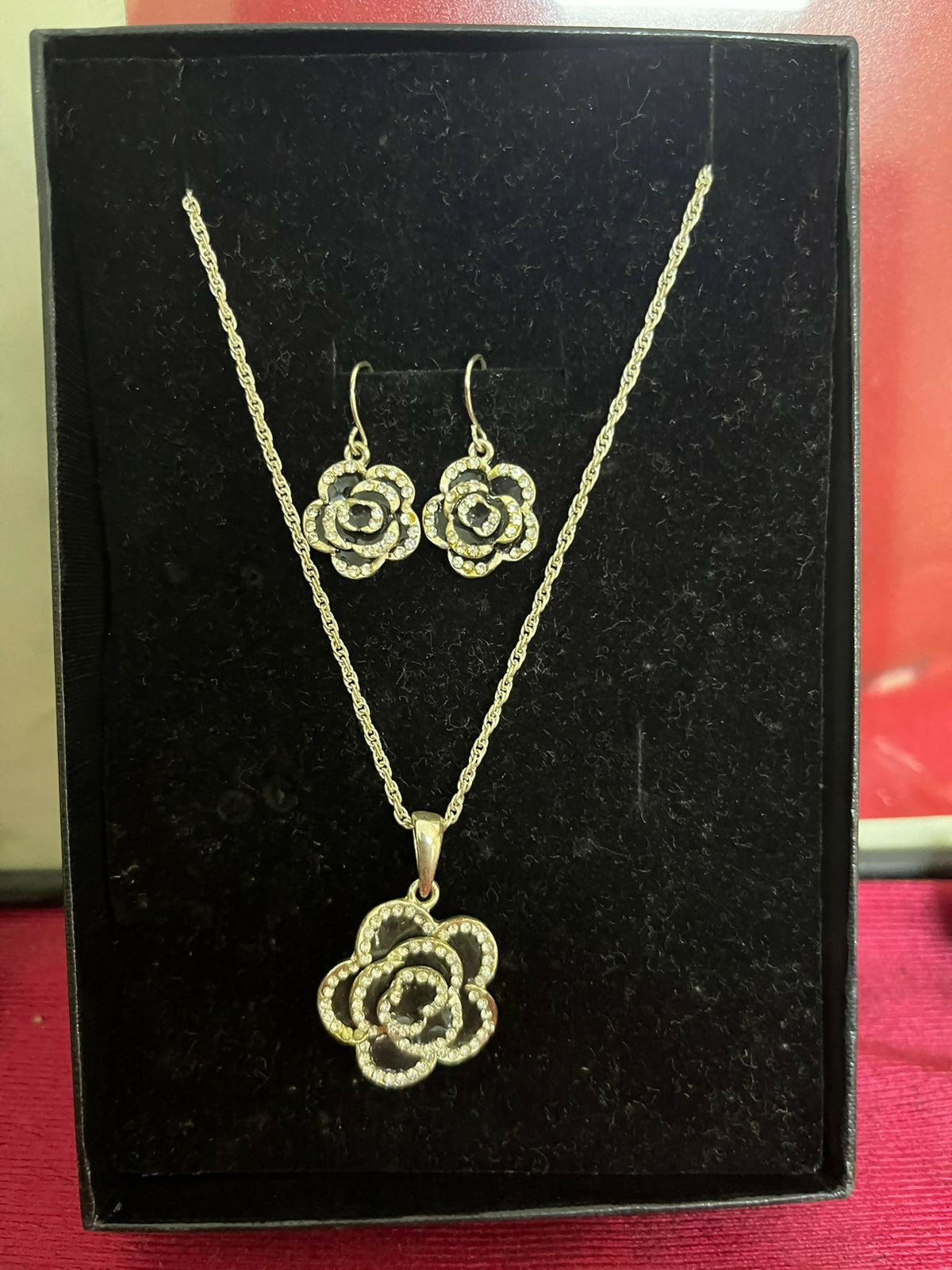 LUSH Beauty | Black Pendant Set | Women Jewelry | New