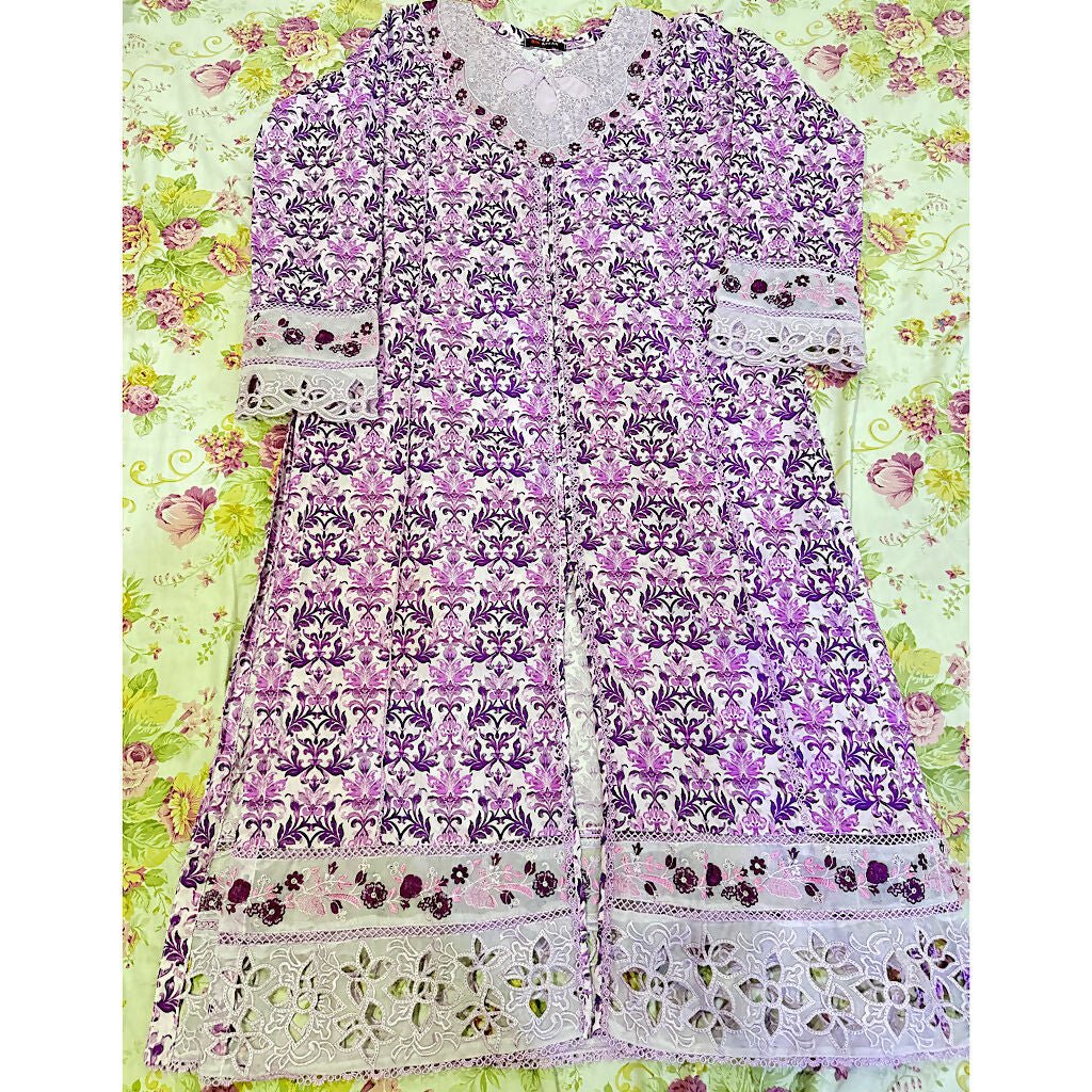 Embroided lawn 3Pcs | Women Locally Made Kurta | Medium | Purple | Brand New