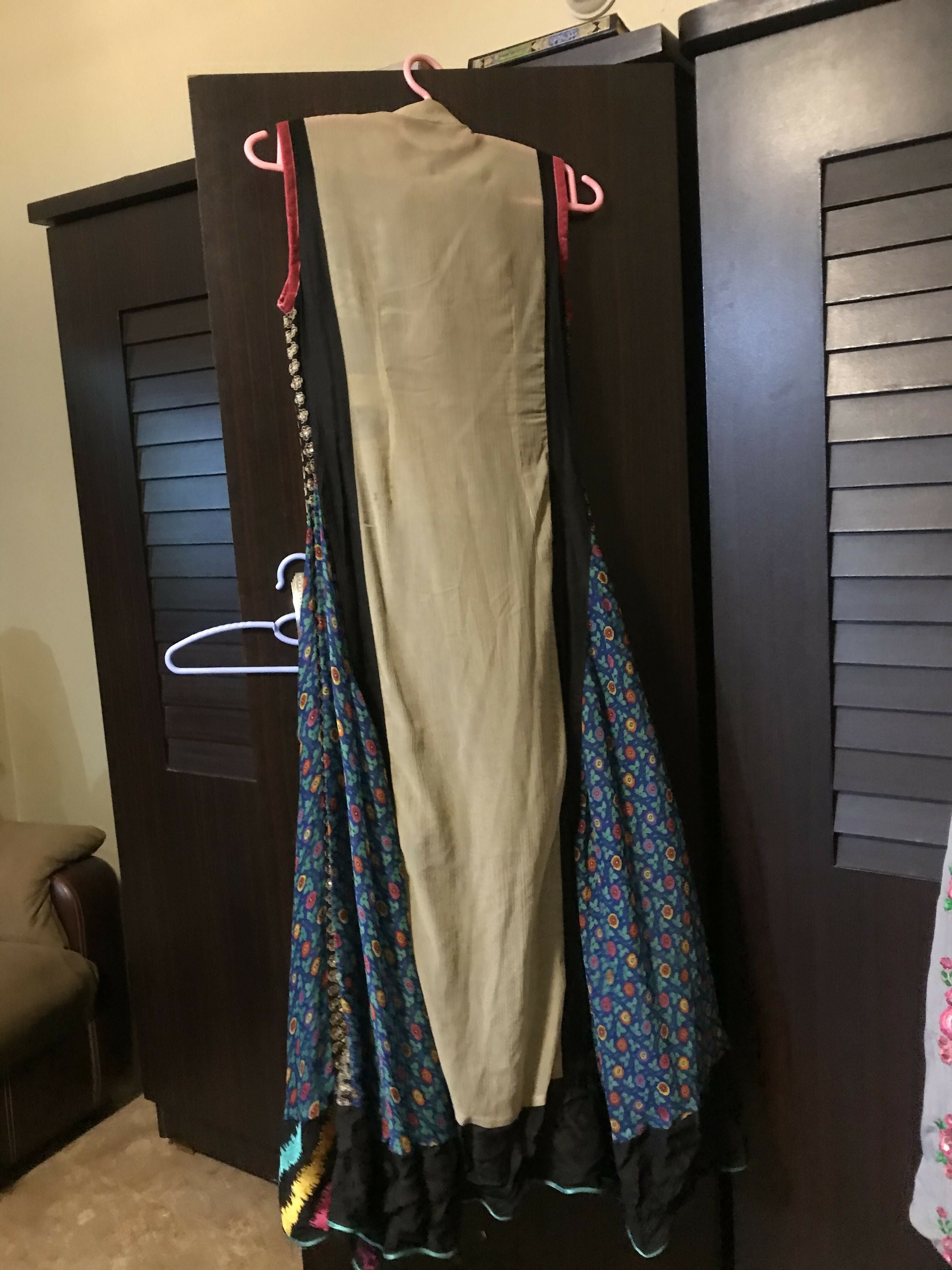 3pc Embroidered Maxi with Chooridar Pajama | Women Locally Made Formals | Small | Preloved