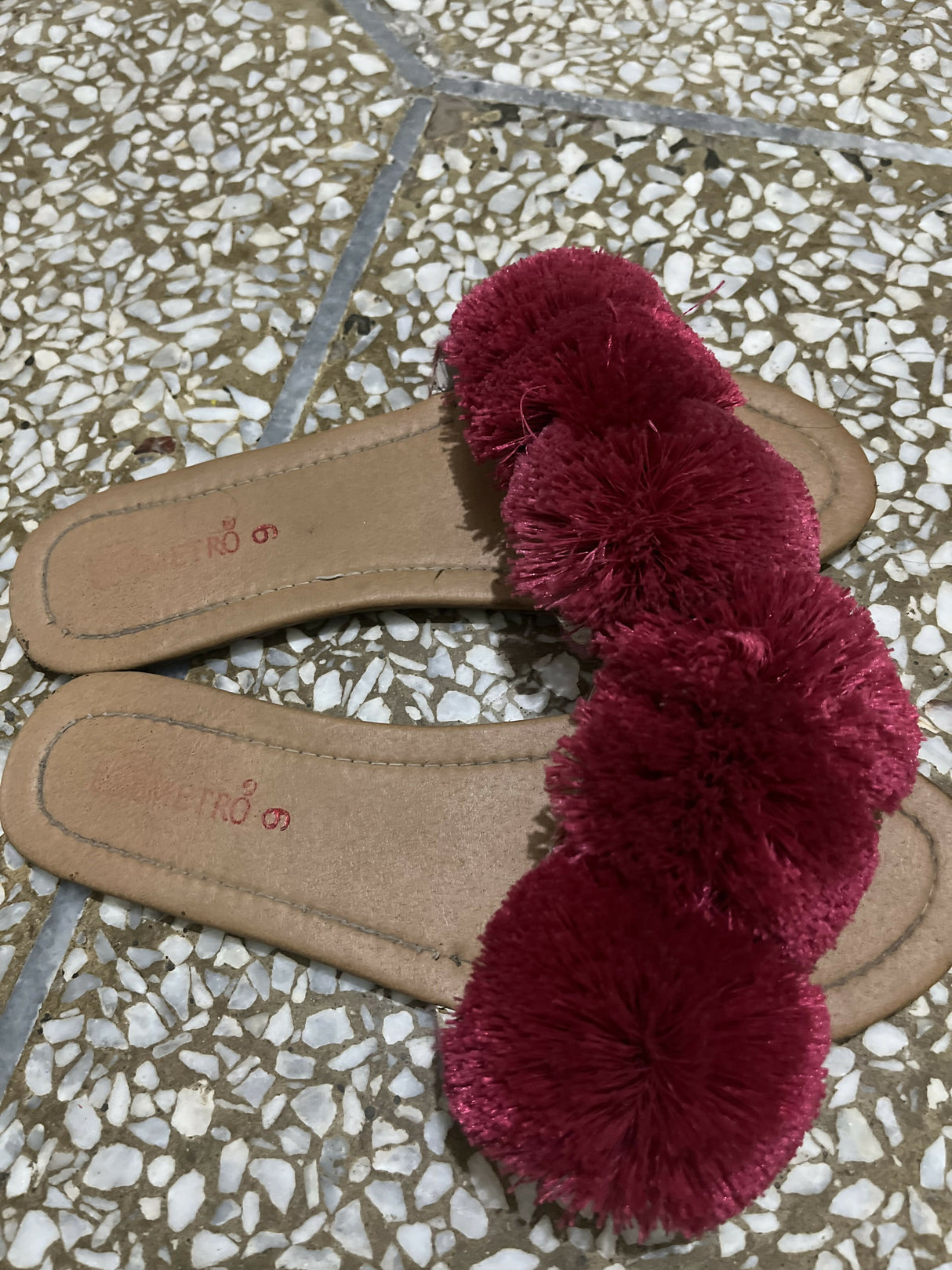 Metro Shoes | Women Shoes | Sandals & Flats | Size: 6 | Preloved