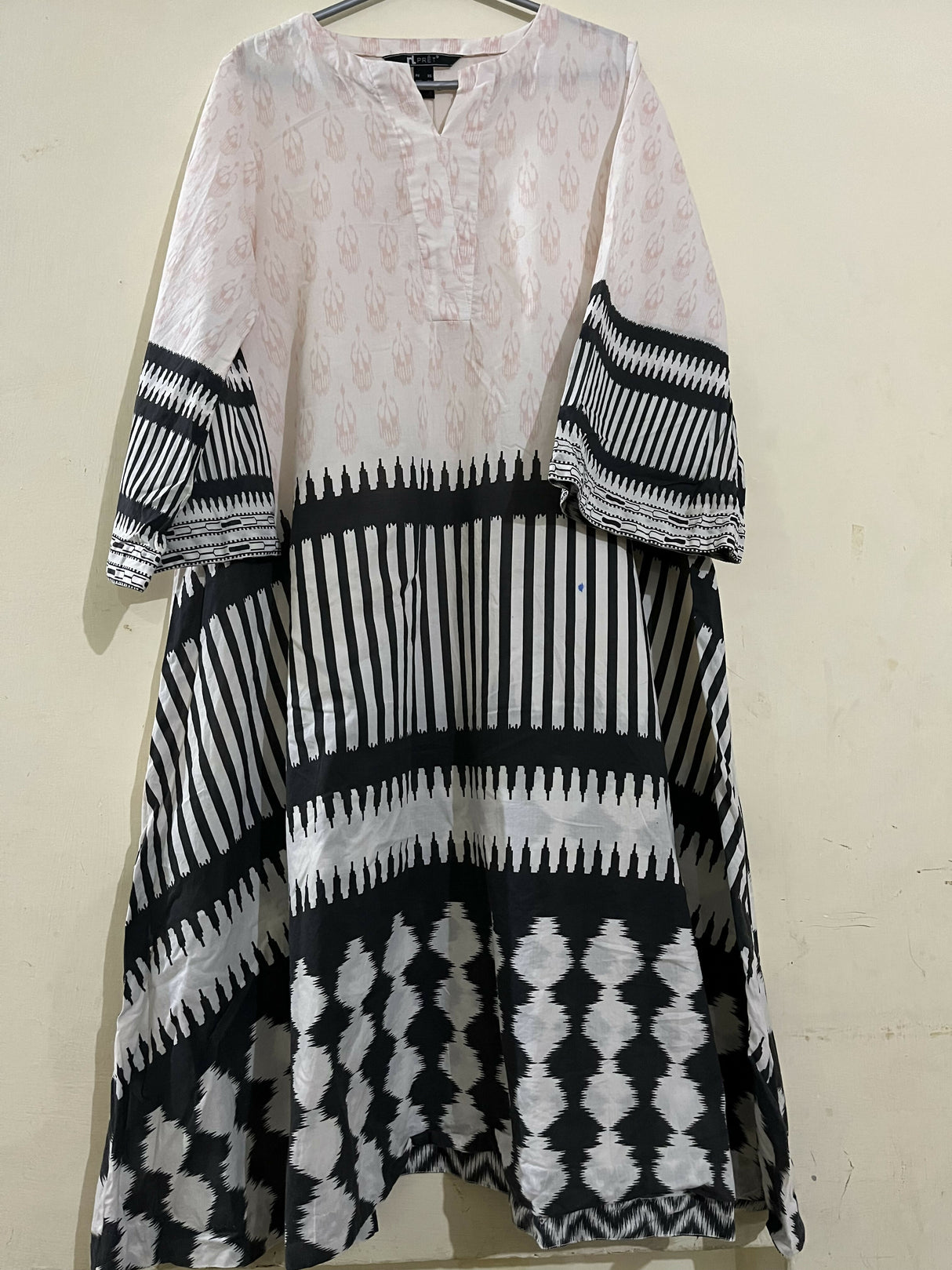 Nishat Linen | Women Branded Kurta | Small | Preloved
