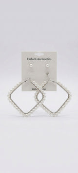 Beaded Earings & Scrunchie | Women Jewelry | Earrings | Preloved