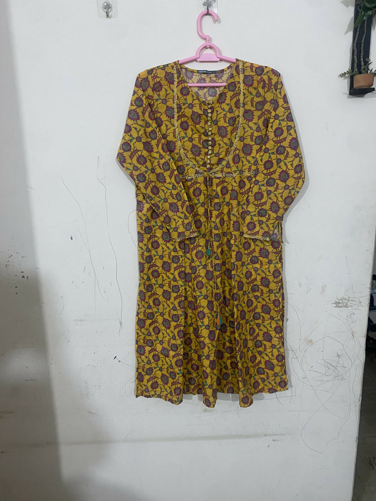 Generation | Women Branded Kurta | Medium | Yellow | Preloved