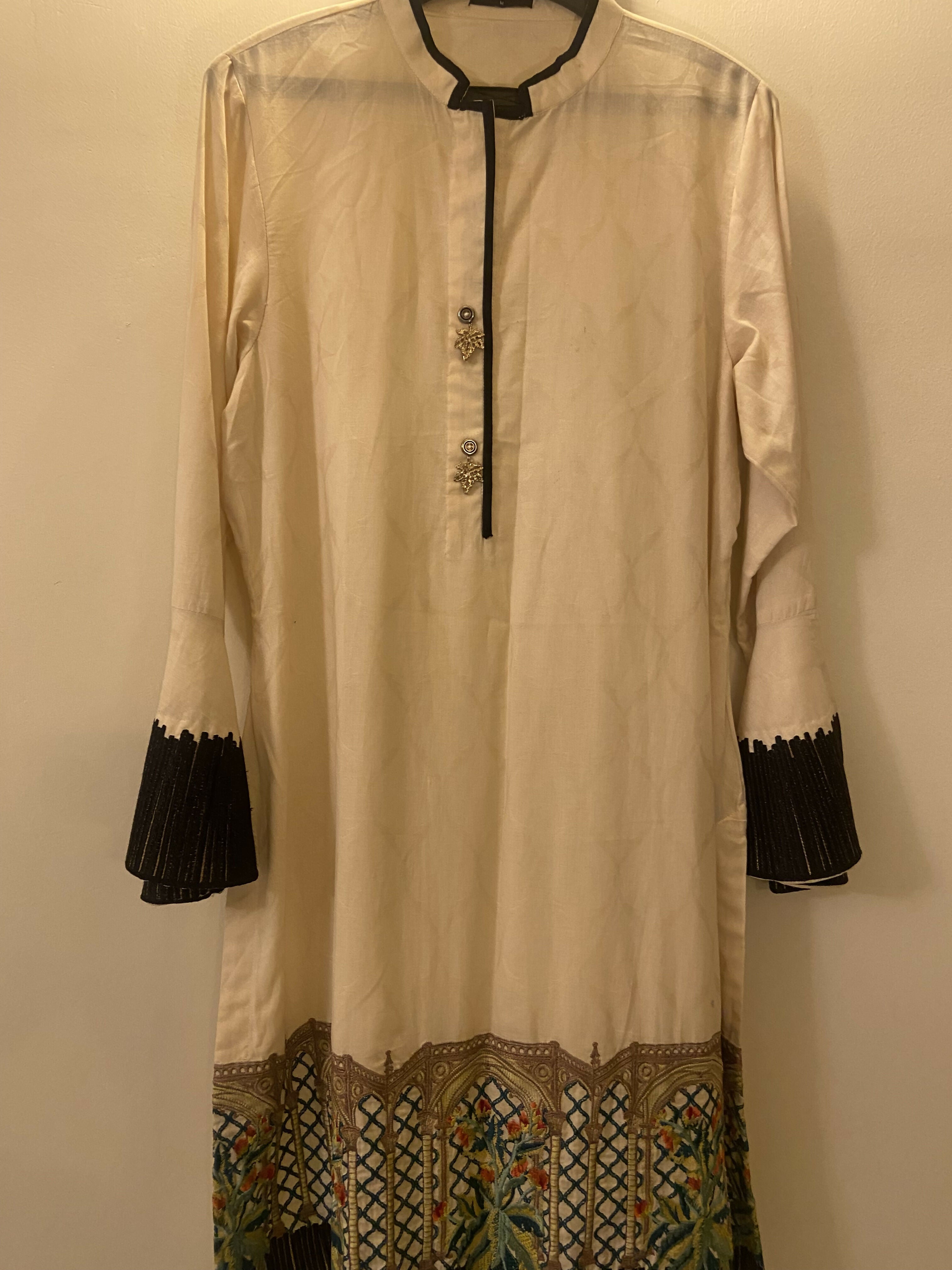 Sapphire | Women Branded Kurta | Medium | Worn Once