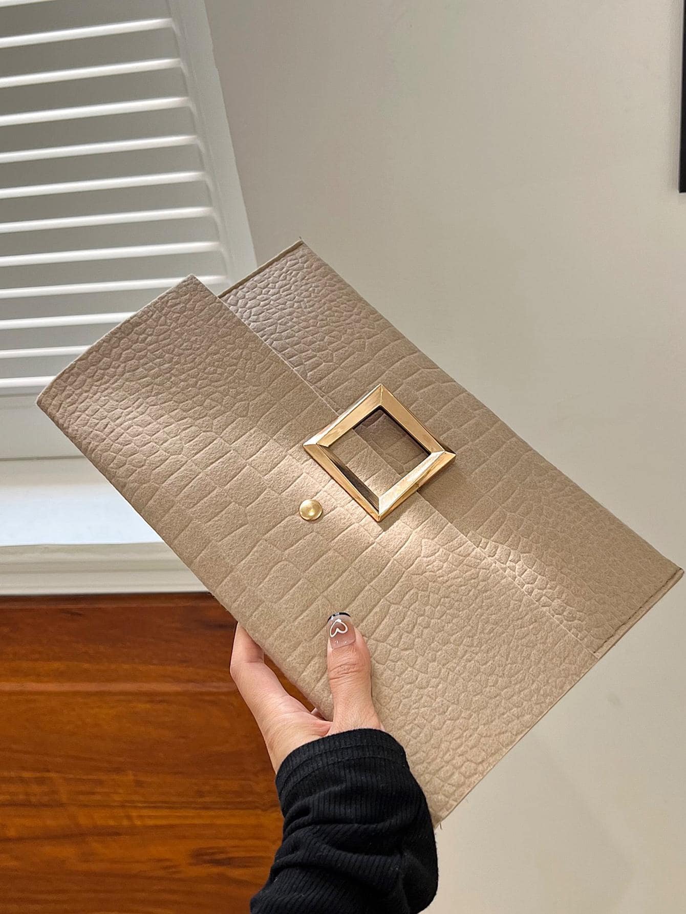Buy SHEIN Women's Envelope Clutch Summer 2023 New Fashionable Trendy Handheld Bag in Pakistan