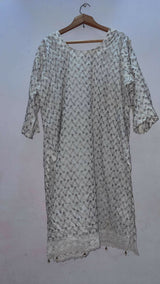White Embroidered Shirt | Women Locally Made Kurta | XLarge | Preloved