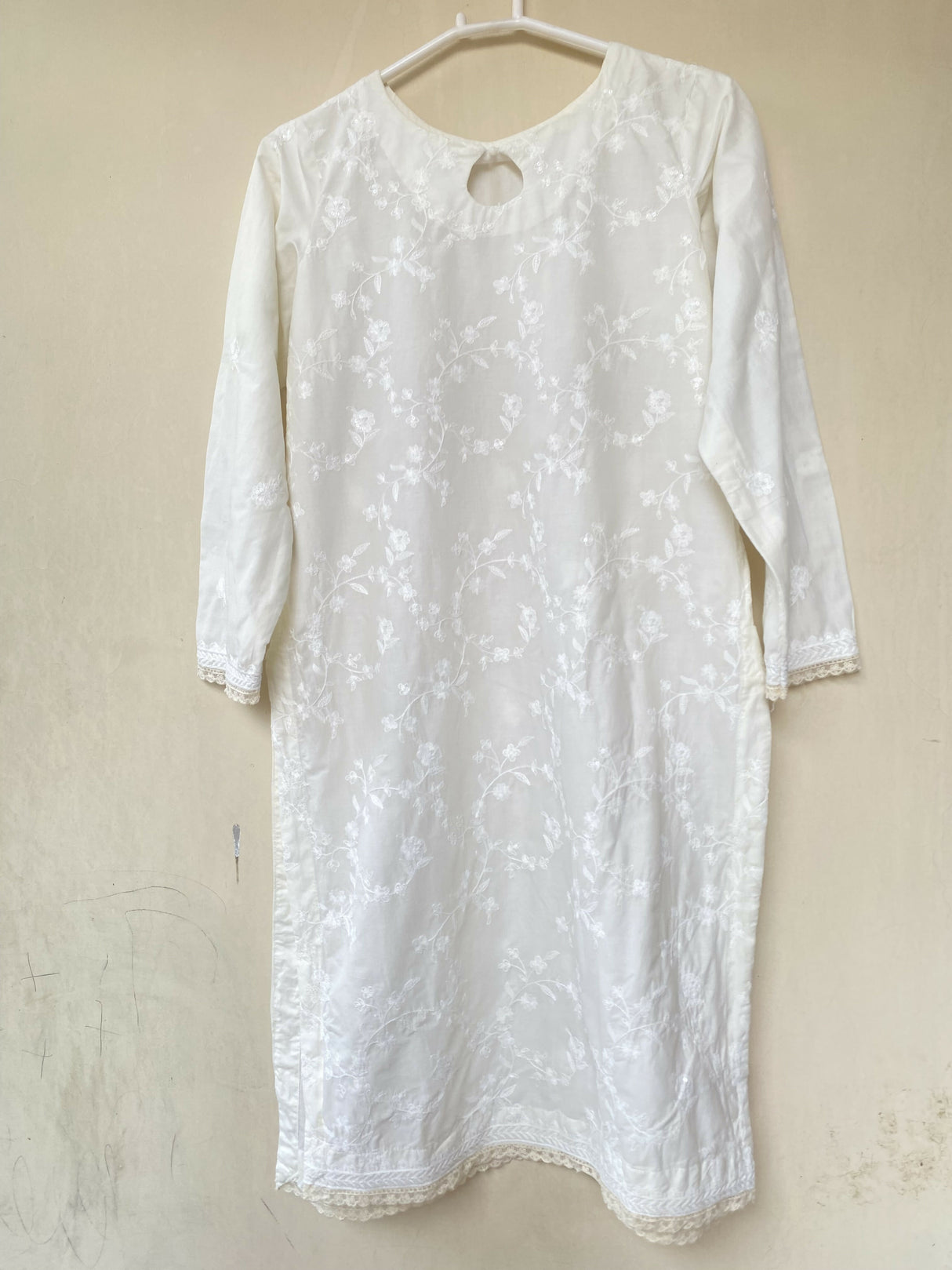 Cross Stitch | Women Branded Kurta | Medium | Worn Once