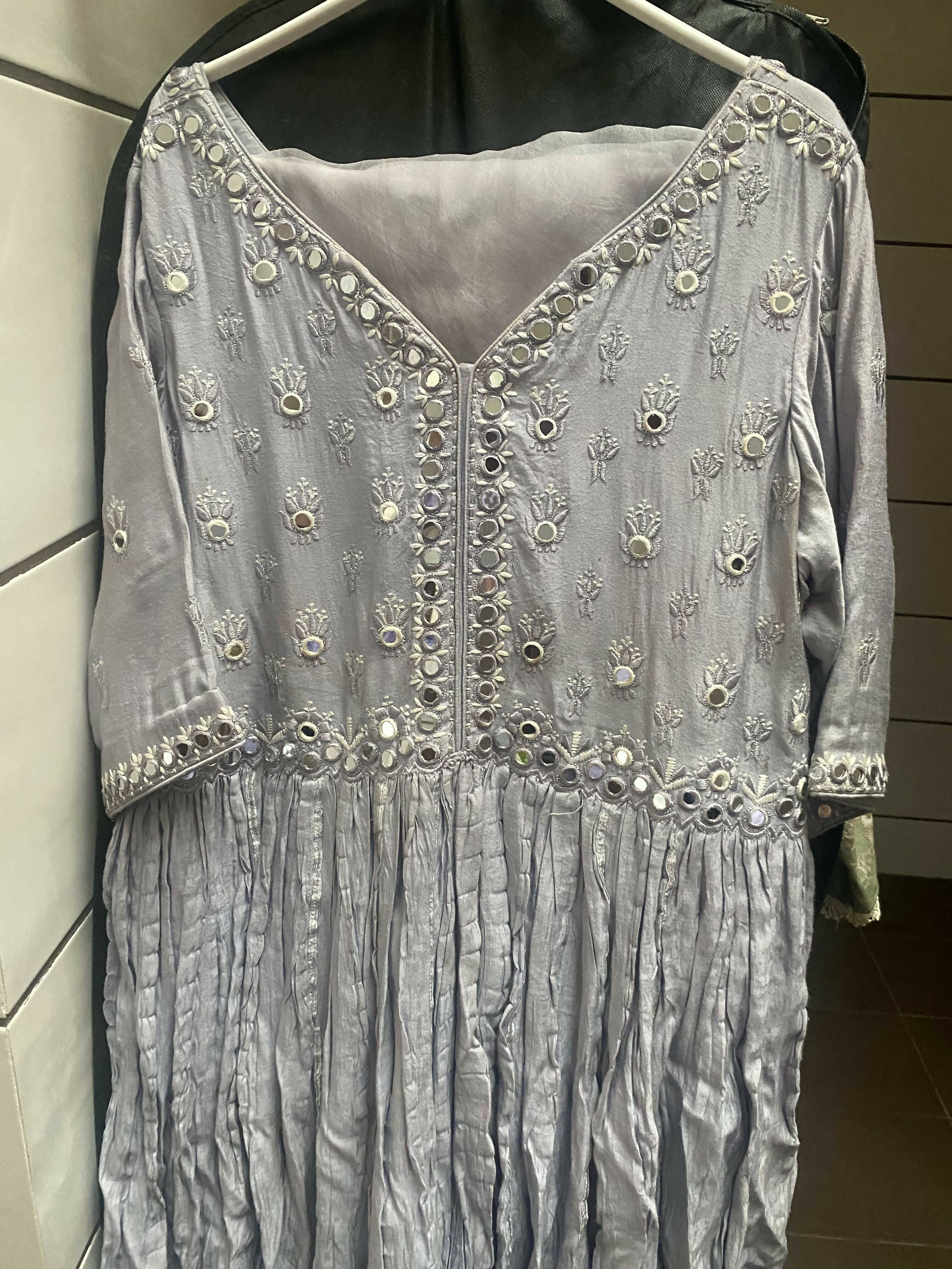 Sunnia Manahil | Women Branded Formals | Large | Preloved