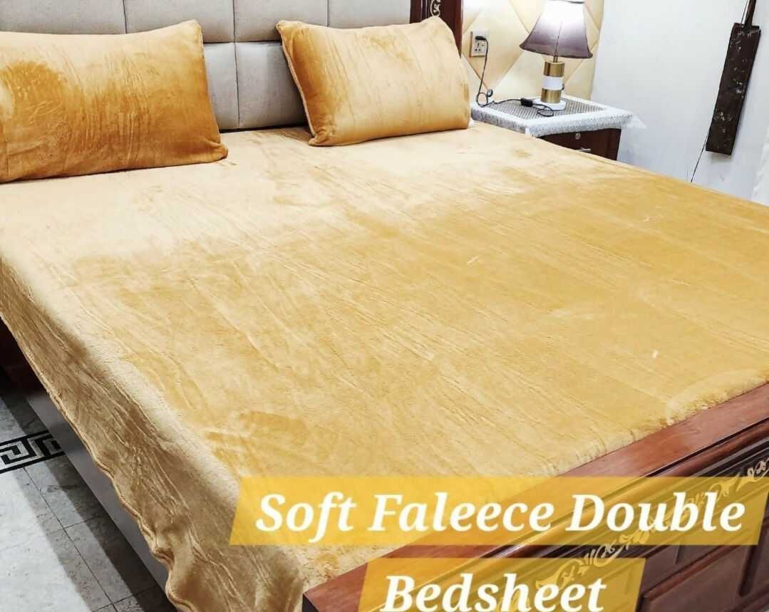 Soft velvet fleece bedsheets | Bedsheets & Bedding | Home decor | King size | Brand New