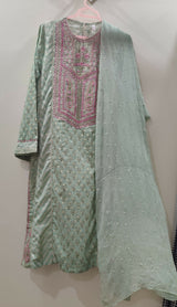 Ethnc | Women Branded Kurta | Light Green | Medium | Worn Once