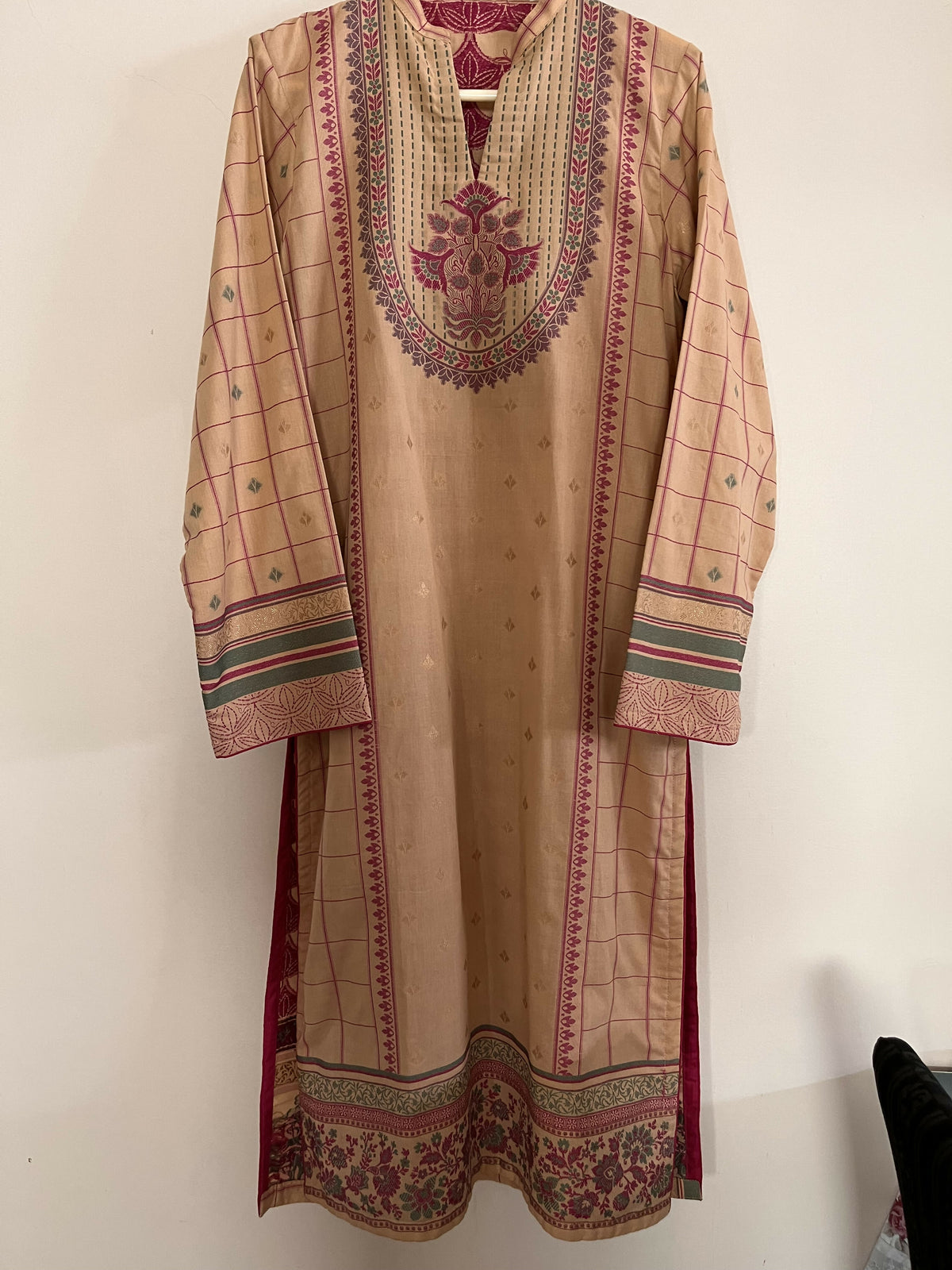 Jacquard Printed Kurta | Women Locally Made Kurta | Biege | XSmall | New