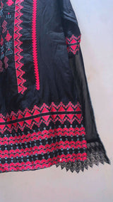 Black Embroided Kurta with Dupatta | Women Locally Made Kurta | Large | Preloved