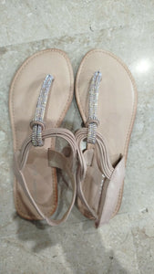 Flat slippers styles | Women Shoes | Size USA 9 | Worn Once