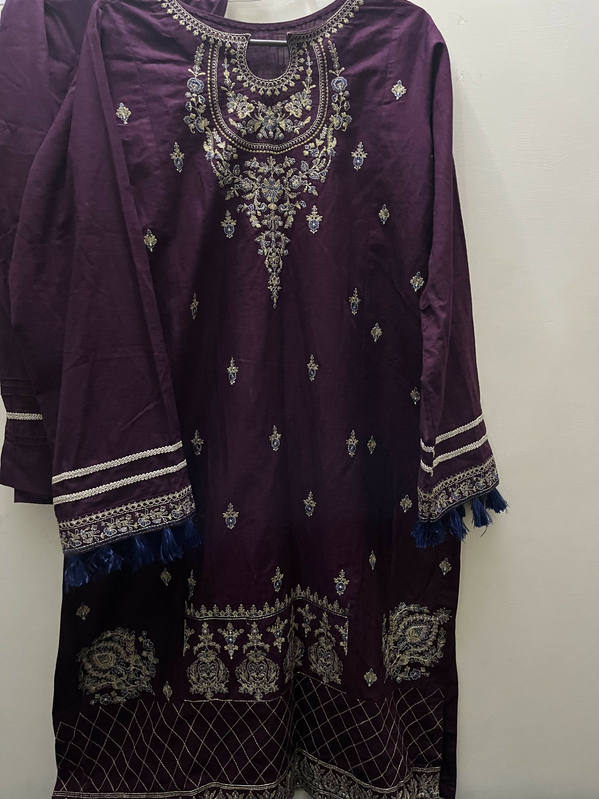 ZeenWoman | Women Branded Kurta | Medium | Worn Once
