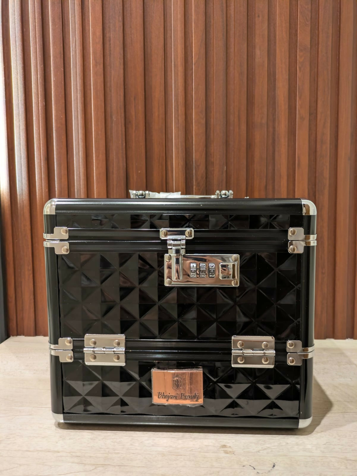 Professional Makeup Vanity Box /Cosmetic Organizer | Women Beauty | Brand New with Tgas